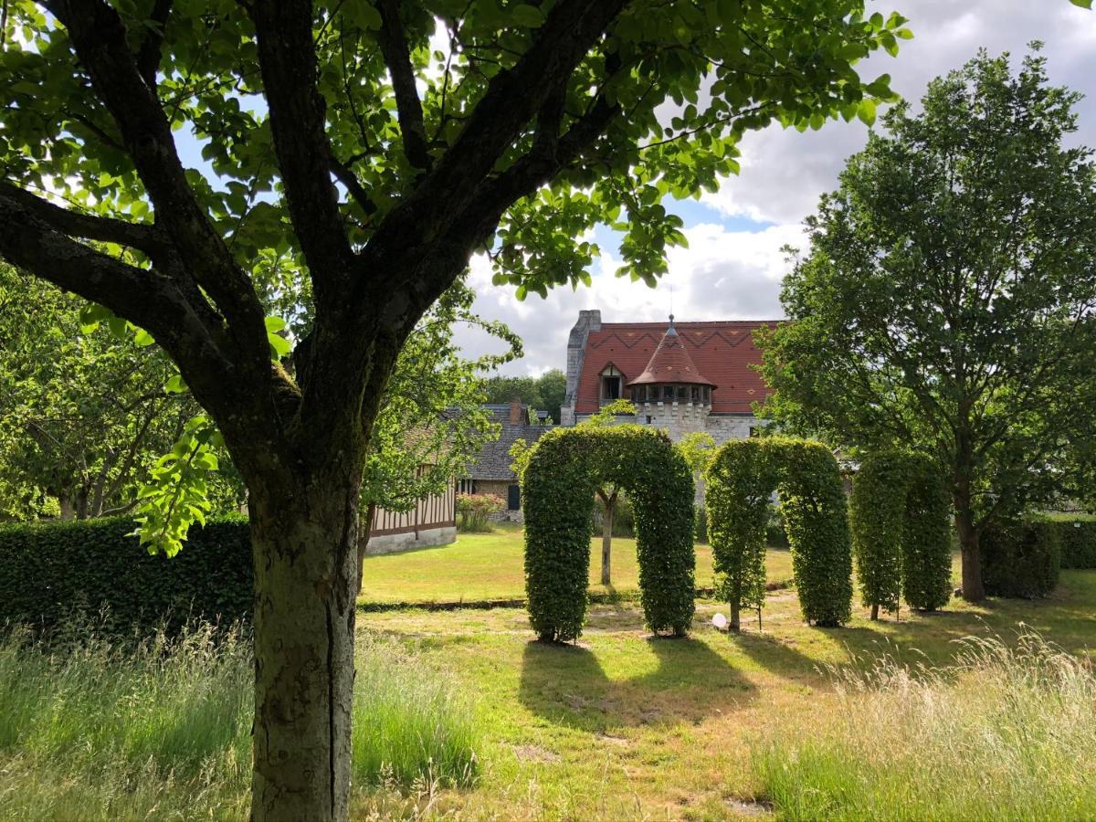 Manoir de l'Aumônerie Saint-Martin-de-Boscherville Exterior foto