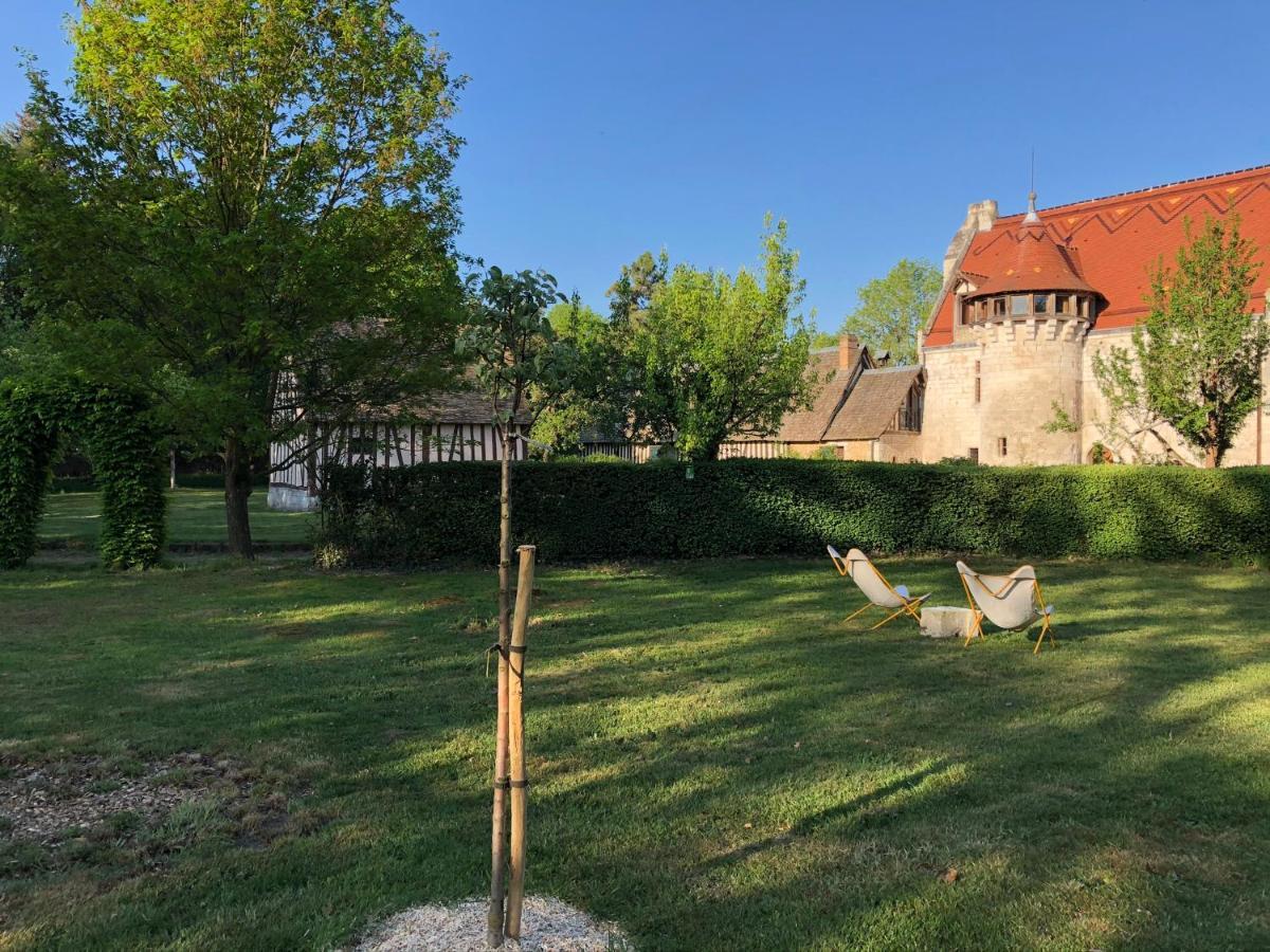 Manoir de l'Aumônerie Saint-Martin-de-Boscherville Exterior foto